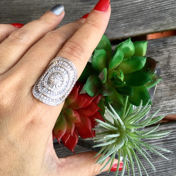 Jewelry - White Sapphire Sparkling Ring